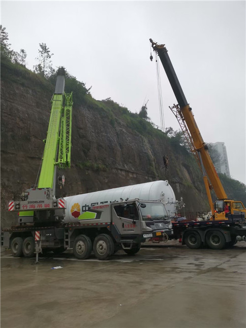 浦城县“不怕风雨冻”—— 吊车的 “恶劣环境适应” 技术
